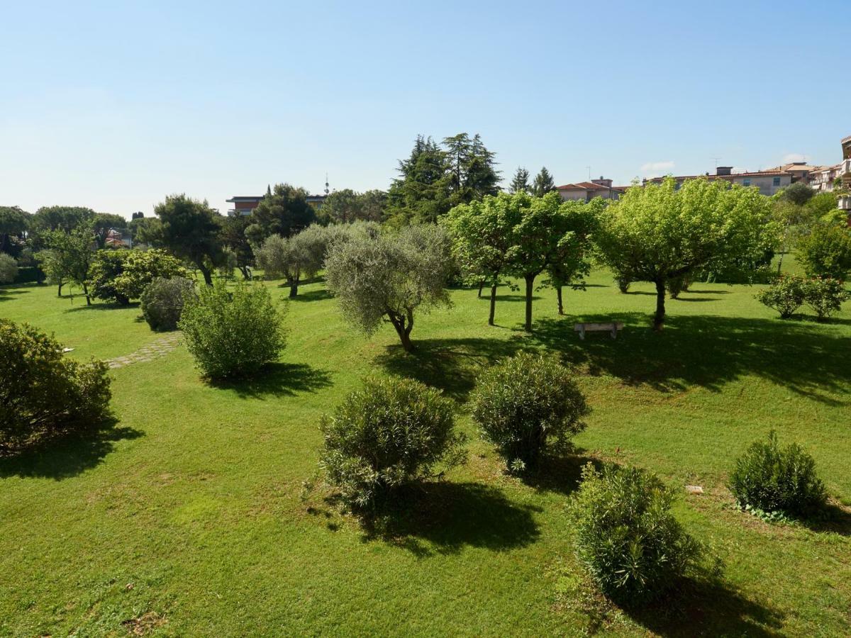 Appartamento Anna Desenzano del Garda Exterior foto